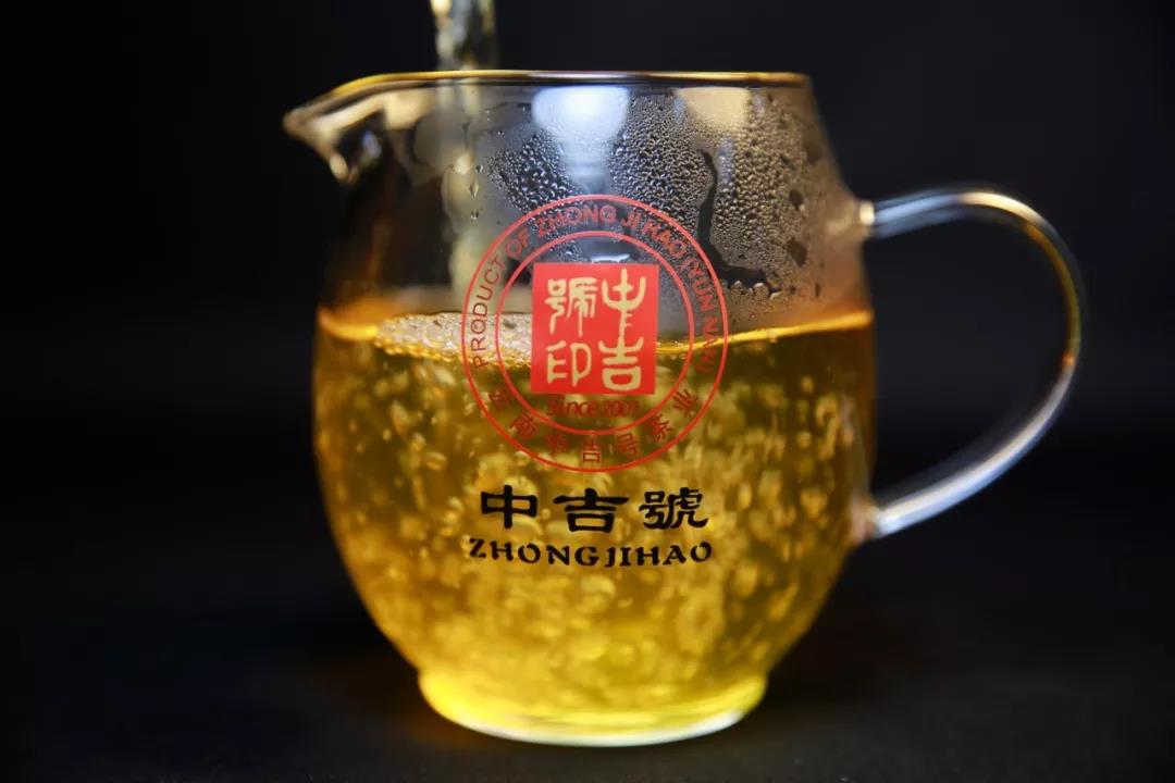 猪年生肖茶生财
